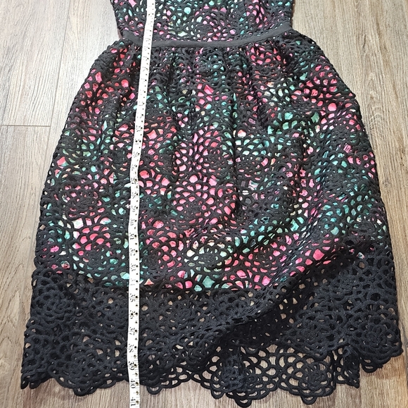 Wolven Anthropologie Women's Terrace Black Lace Overlay Floral Sheath Dress Sz 4 - Picture 14 of 15